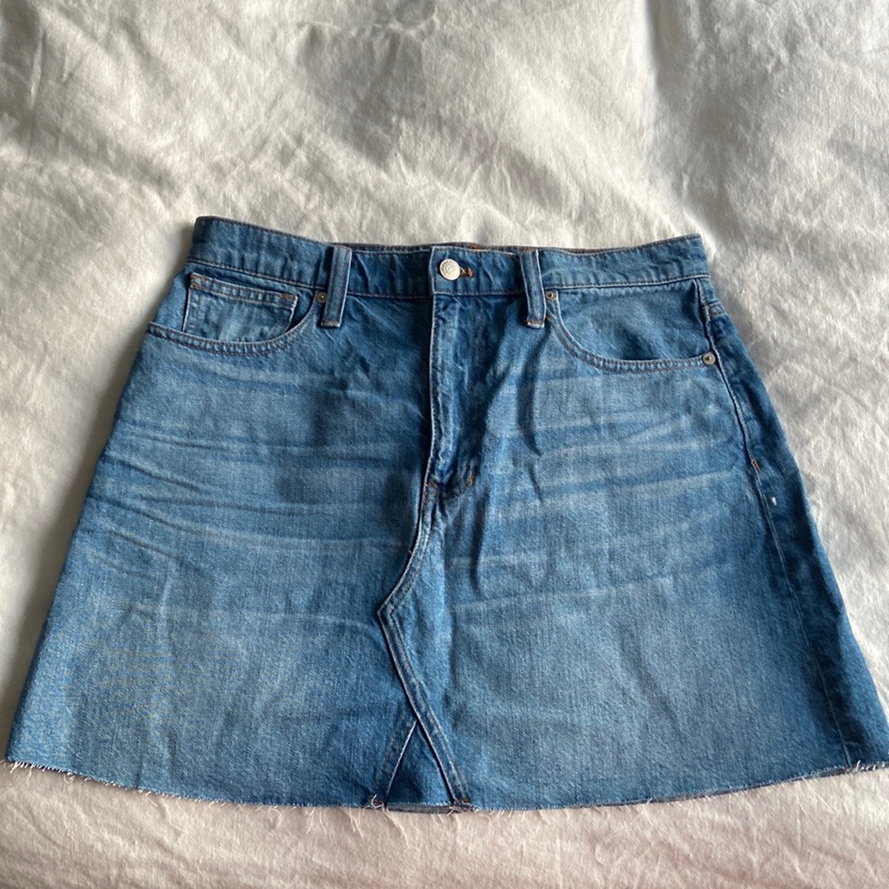 Madewell raw cut Jean skirt